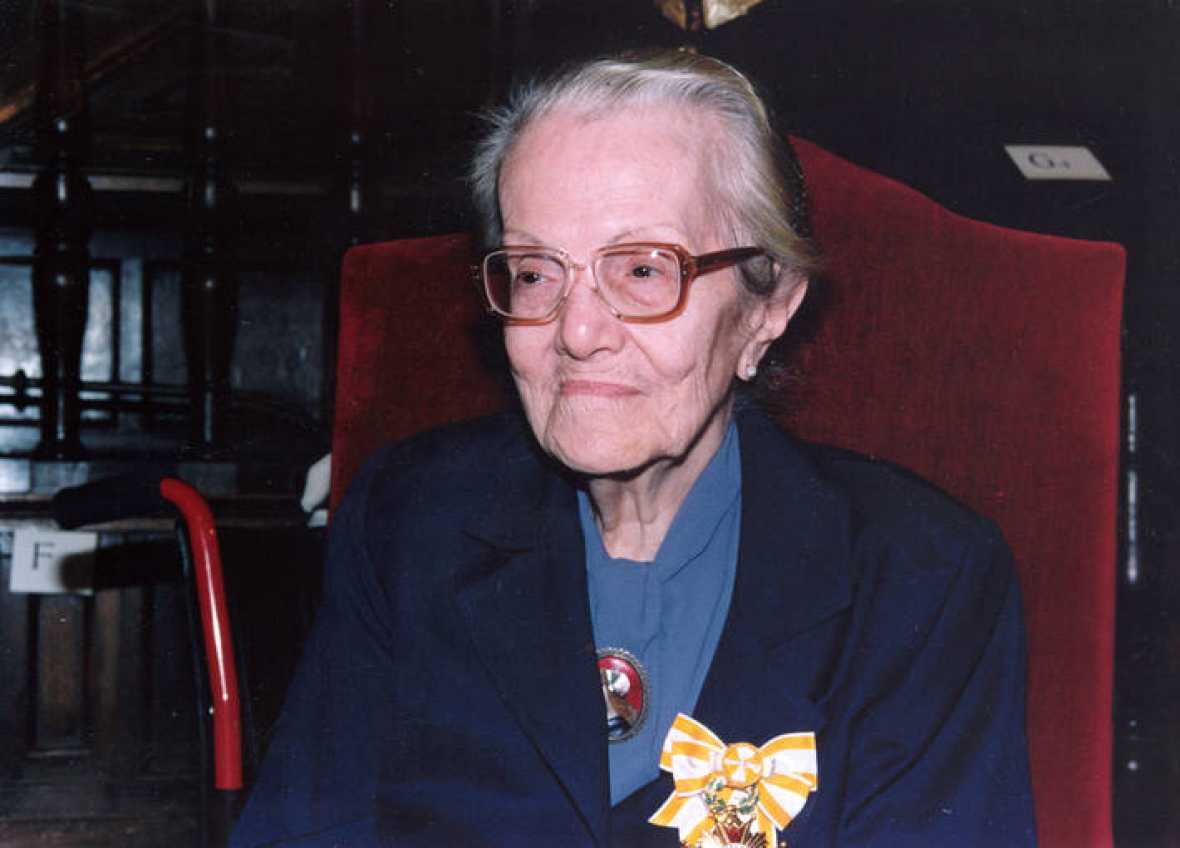 Honoring the Memory of Dulce Maria Loynaz (A renowned Cuban poet and key figure in Cuban literature, she won the Miguel de Cervantes Prize.)
